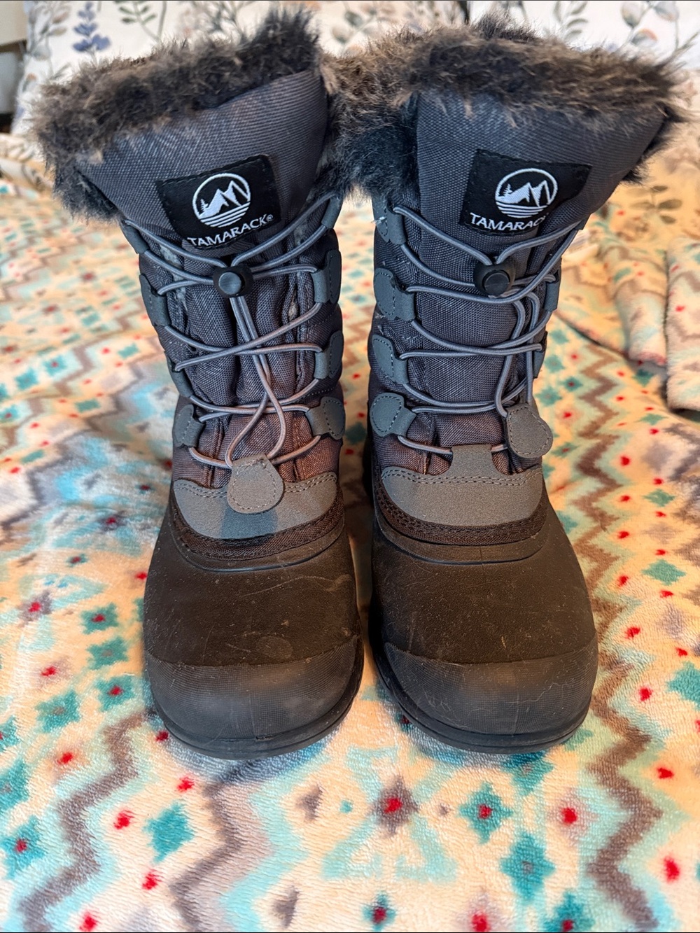 LIKE NEW - Tamarack Women’s Winter Snow Boots - Dark Gray